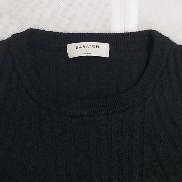 Aritzia Babaton Knit crop fits XS or XXS - Picture 2 of 10